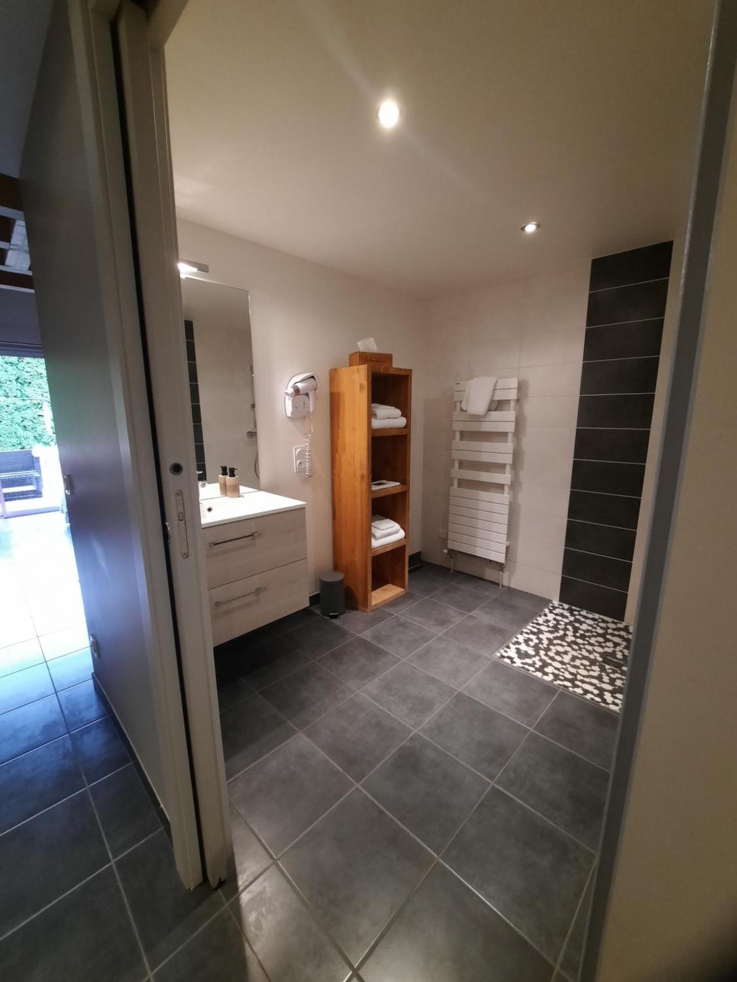 Au Coeur Des Lacs - Chambres D'Hotes Gerardmer Ruang foto